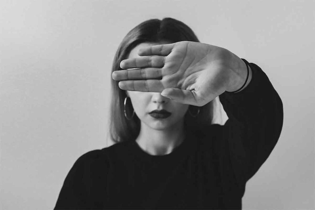 图片[1]-21天全面提升自信自尊｜从自我否定到坚定自信的蜕变指南-掘金谷